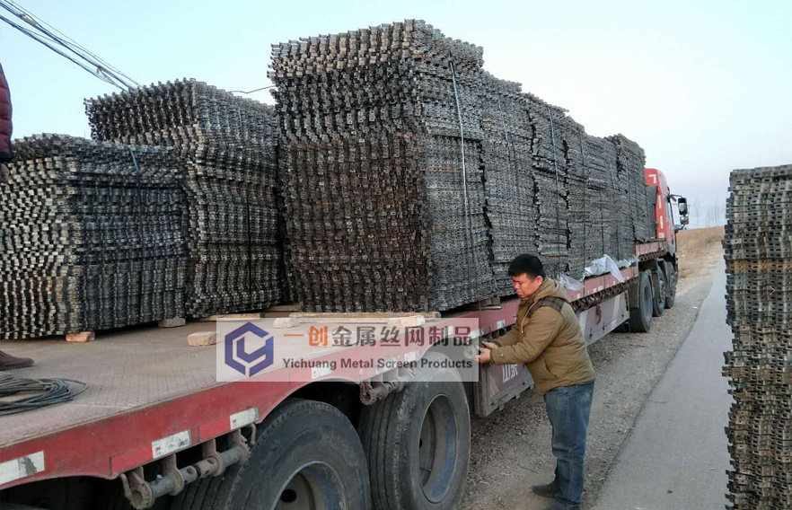 陕西内蒙古刘总订购的电厂龟甲网正在发货